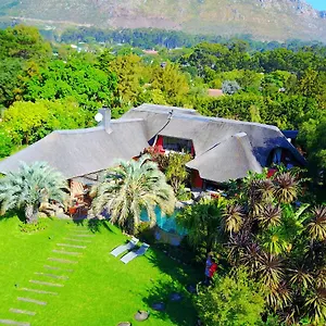 thulani-river-lodge.hotels-capetown.com/