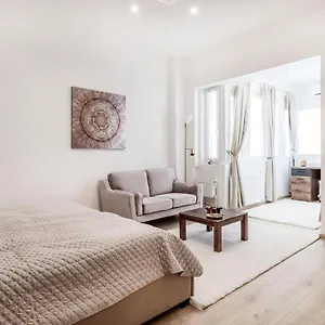 viktoria-design-studio-apartment.inbudapesthotels.com/